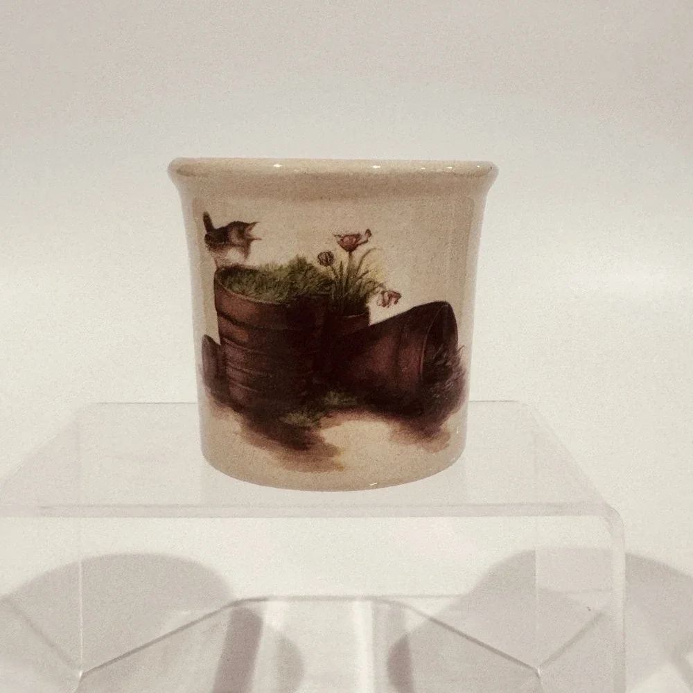 Yesteryears Pottery Small 2.5